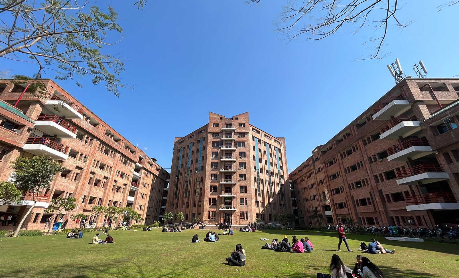 Sharda University Online Campus